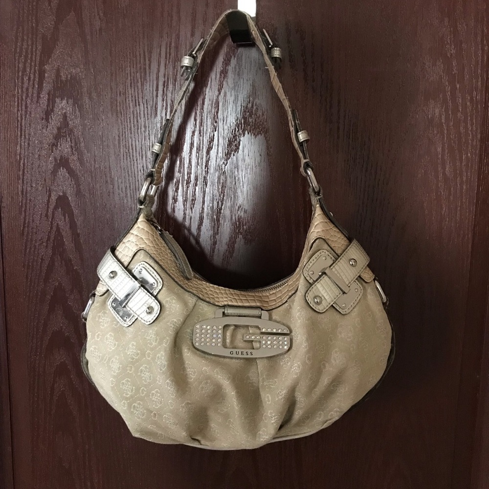 Guess purse / handbag